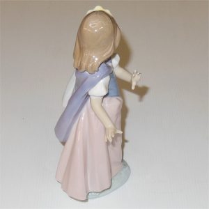 Lladro Girl Dancing Figure 1992 - Image 4