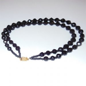 French Jet Necklace c1920 Silk Thread Modern Clasp - Image 2