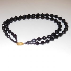 French Jet Necklace c1920 Silk Thread Modern Clasp - Image 3