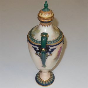 Royal Worcester Urn Roses Design - Image 2