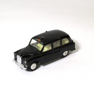 Corgi Toys 418 Austin FX4 Taxi