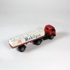 Micro G/27 Commer Mobilgas Tanker