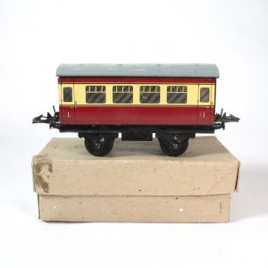 Hornby Meccano British Rail "Blood and Custard Coach" c1955-05