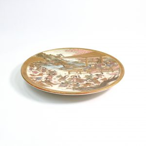 Outstanding Japanese atsuma Plate Meiji Period