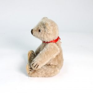 Small 1940s Steiff Bear