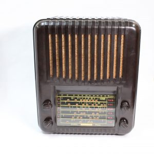 Healing Bakelite Golden Voice Valve Radio (Fully Restored)