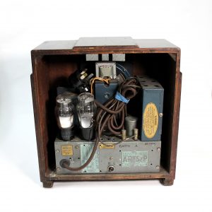 Wooden G.E. "Bandmaster" Valve Radio (fully restored)