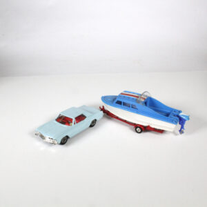 Corgi No31 Buick Riviera Gift Set 1964-68