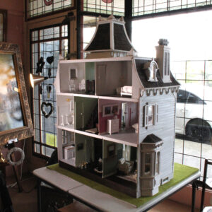 Dolls House 9 rooms